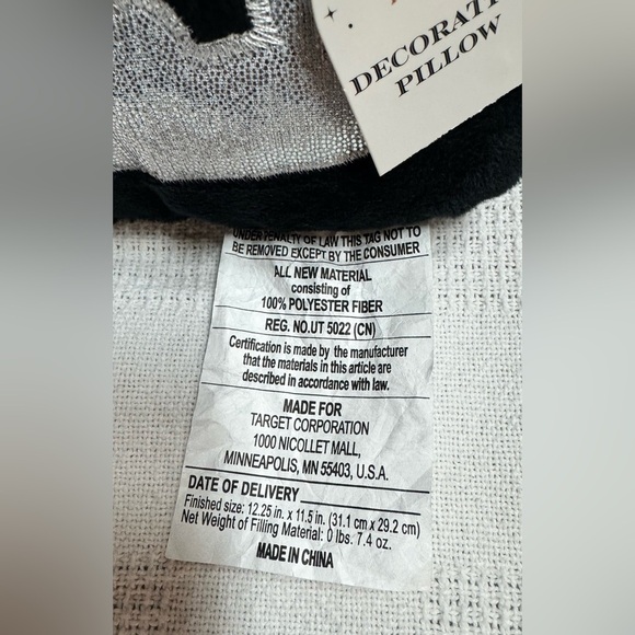 Gothic Skull Pillow - Black and Silver Pillow.. - Picture 5 of 6